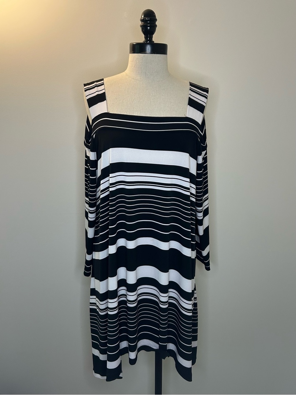 Chico's Black White Striped Cold Shoulder 3/4 Sleeve Tunic Top Womens 2 (L)